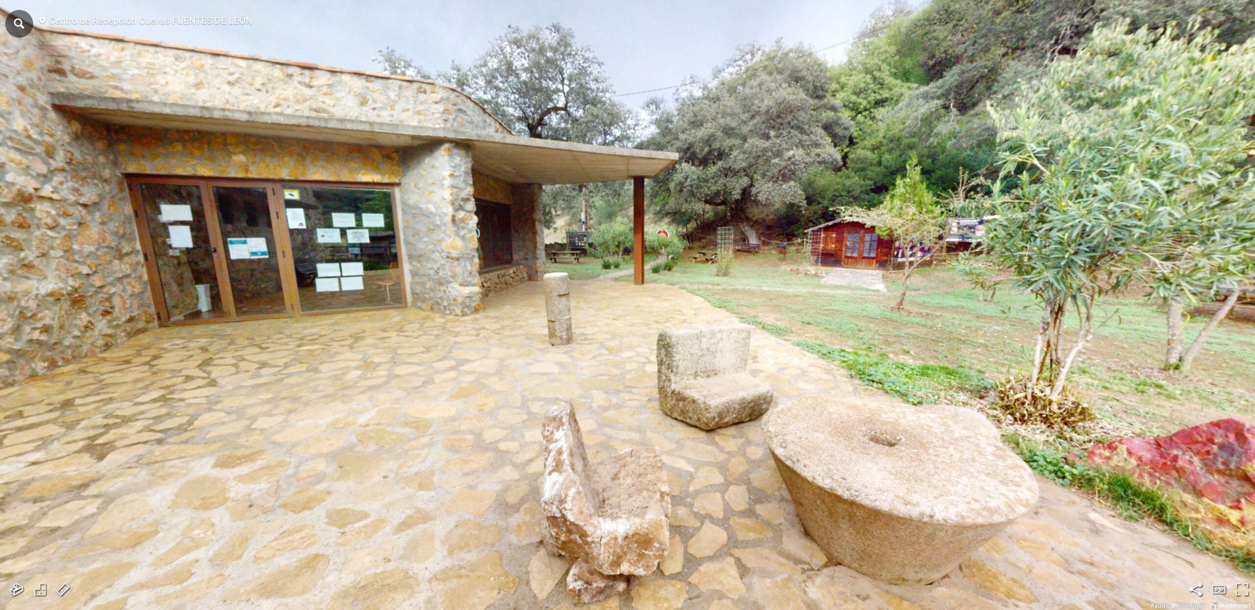 Centro de Recepción Cuevas, Fuentes de León